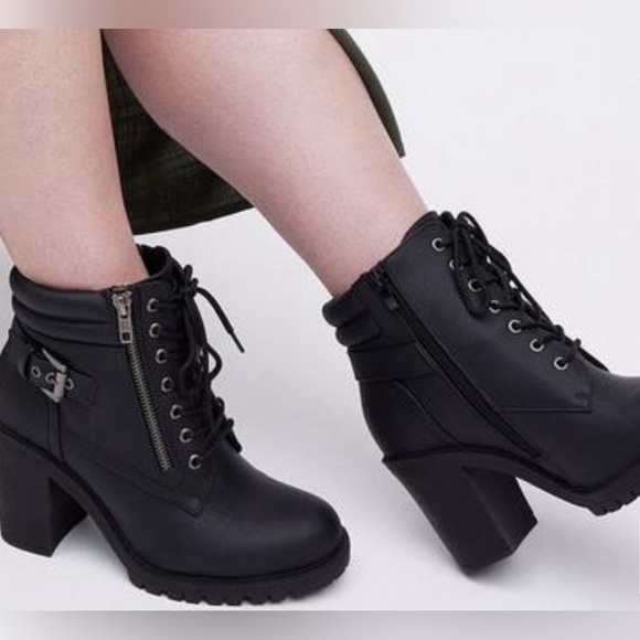 Torrid Shoes - TORRID Lace-Up Hiker Boots - Black SZ/9WW